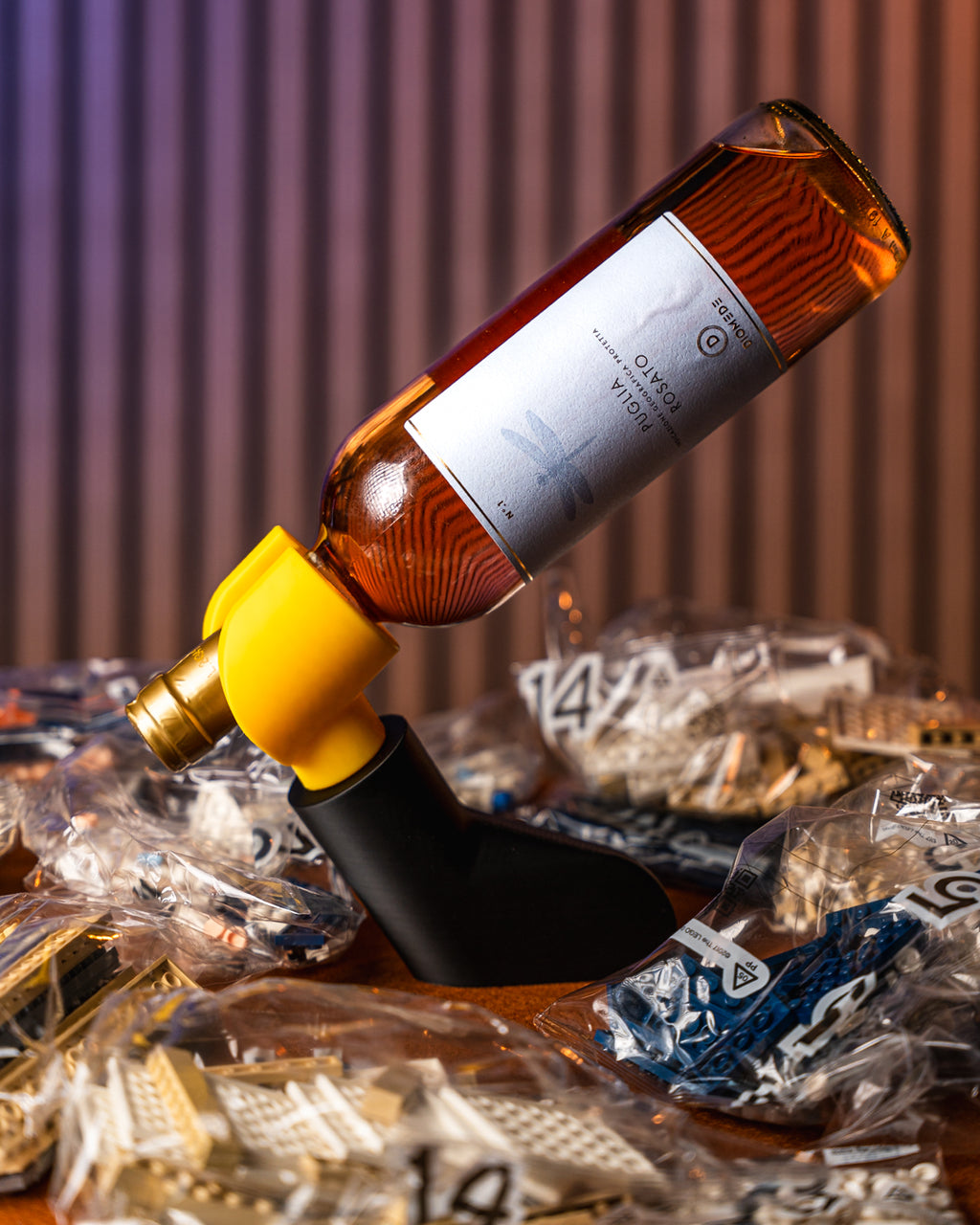 BRICK HAND – Weinflaschen-Halter im „Brick-Style“ (3D-Druck, Duo-Color)